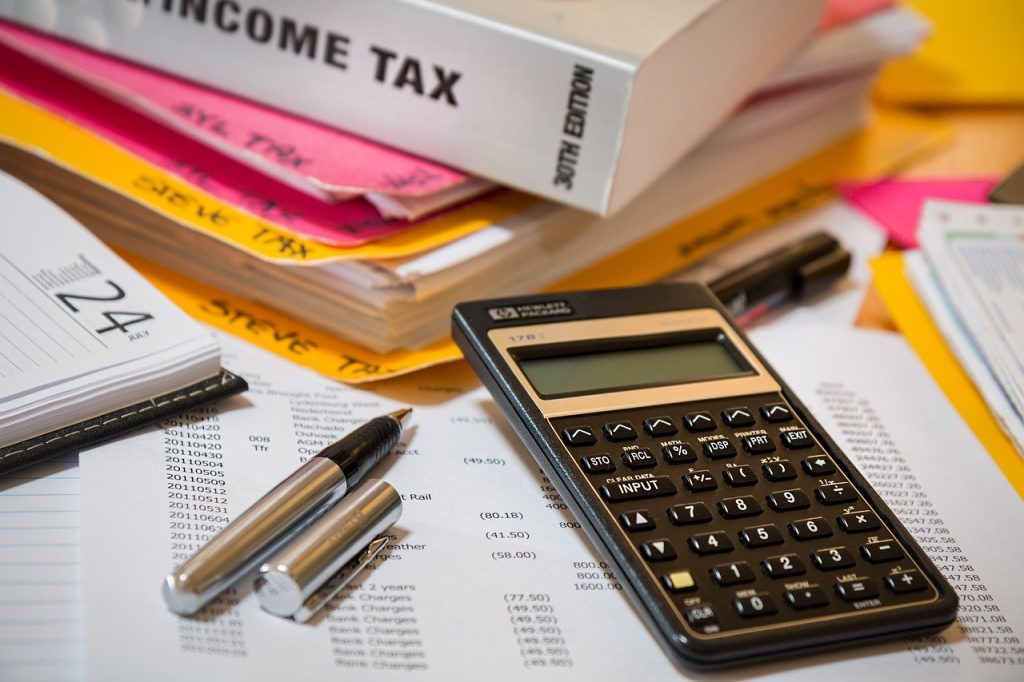 Income Tax Calculator Accounting  - stevepb / Pixabay