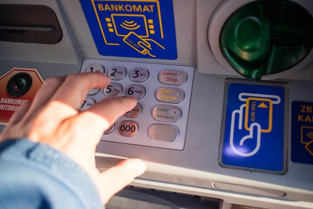 Atm Money Cash Paycheck Finances  - jarmoluk / Pixabay